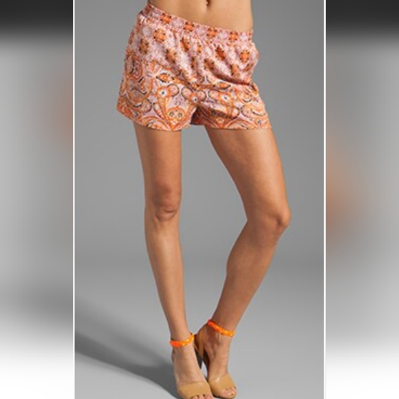 BCBG printed shorts in ambrosia combo - Picture 1 of 5